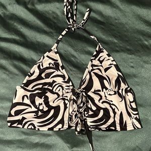 SHEIN Tie Crop Top